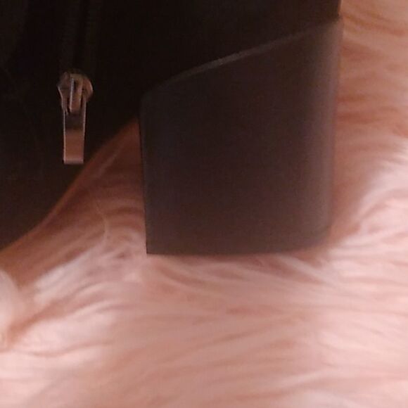 NEW💥FRENCH CONNECTION DILYLA BLACK SUEDE EMBROIDERED HEELED ANKLE BOOTS SIZE 7 - Picture 3 of 8